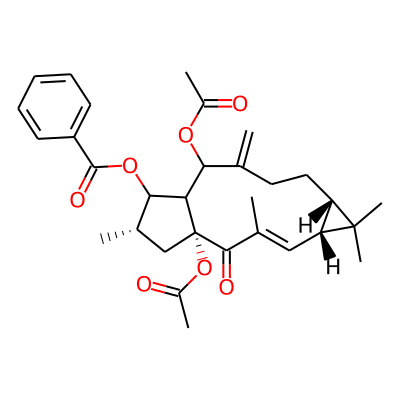 Lathyrol diacetate benzoate